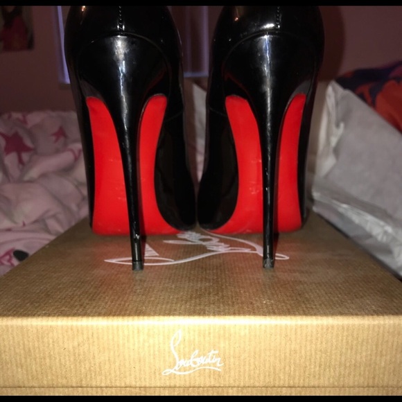 Red bottoms worn once - Picture 4 of 5